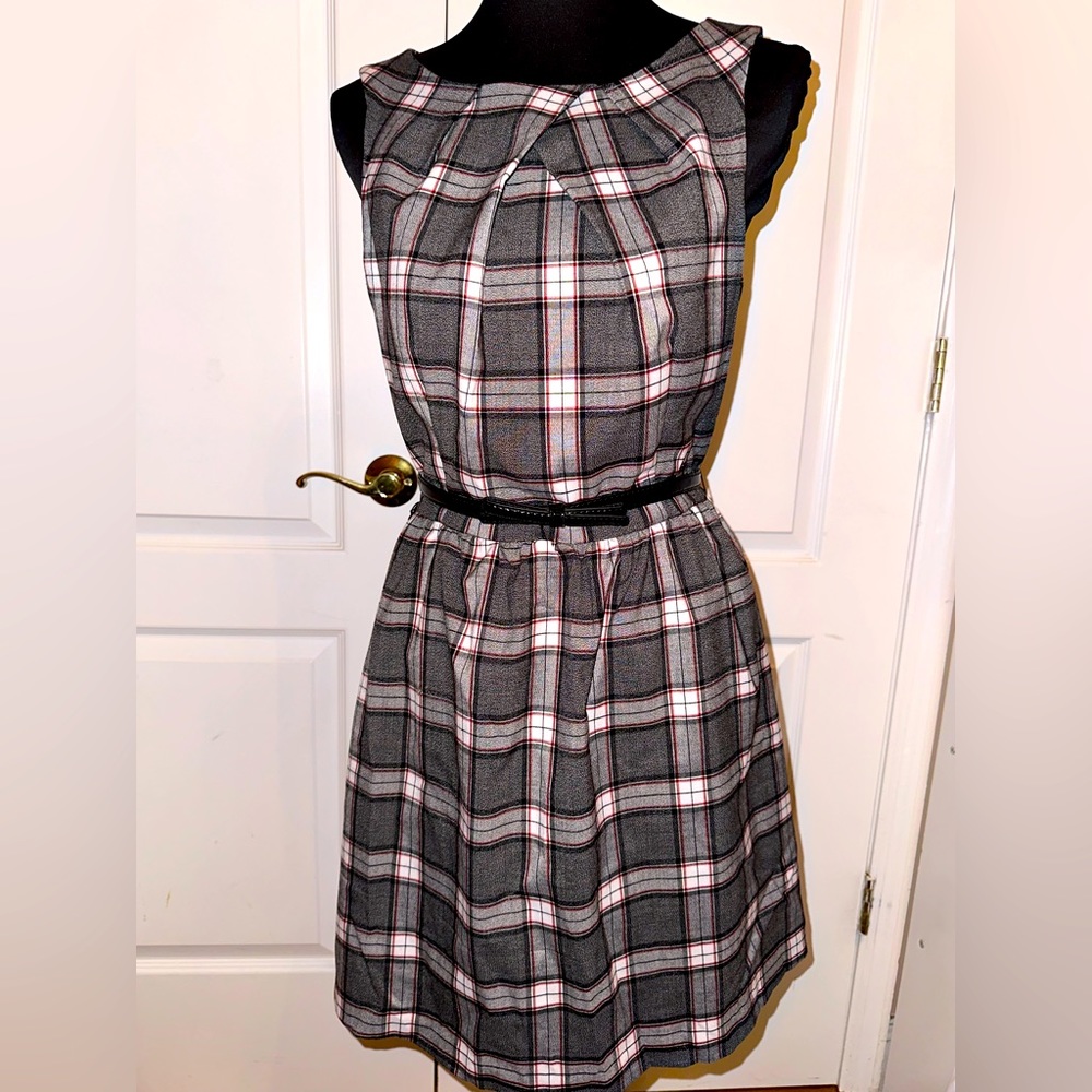 Cute SINGLE Plaid Dress NWT Sz 4 Belted Fitted Gray Red Sleeveless